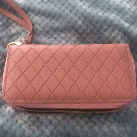 Wristlet wallet Deep mauve color 2 zippers Fashion& Classic roomy12 card slots - Picture 5 of 7